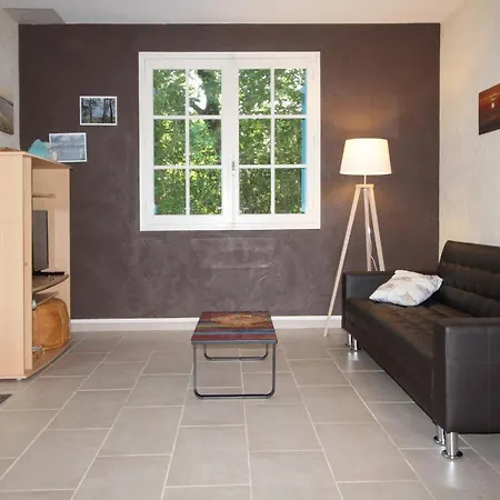 Maison 2 Chambres Avec Grand Jardin Arbore Vakantiehuis