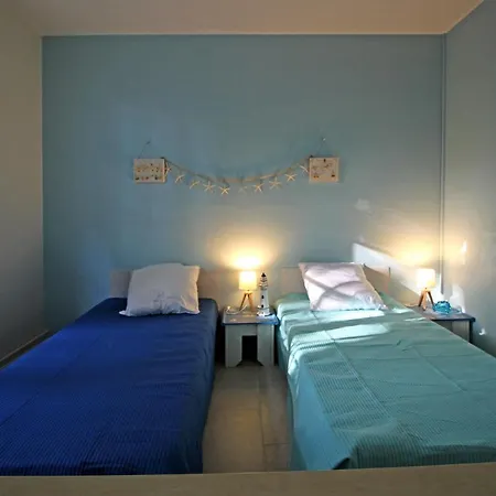 Vakantiehuis Maison 2 Chambres Avec Grand Jardin Arbore Andernos-les-Bains