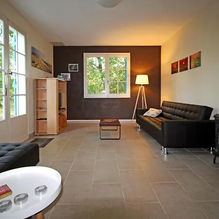 Maison 2 Chambres Avec Grand Jardin Arbore *