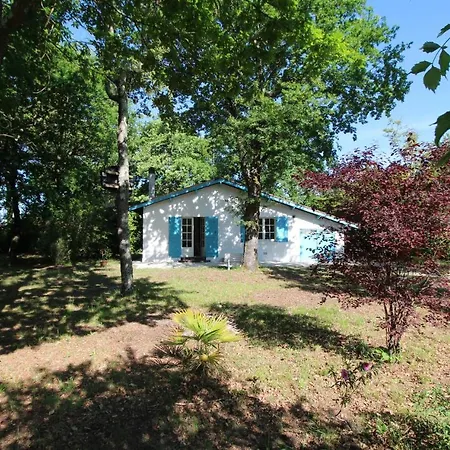 Maison 2 Chambres Avec Grand Jardin Arbore Vakantiehuis