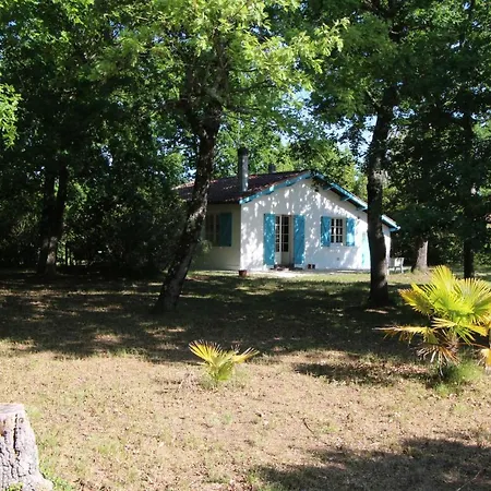 Maison 2 Chambres Avec Grand Jardin Arbore Vakantiehuis *